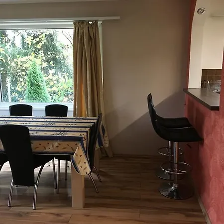 In Leafy Suburb Apartment Kehrsatz