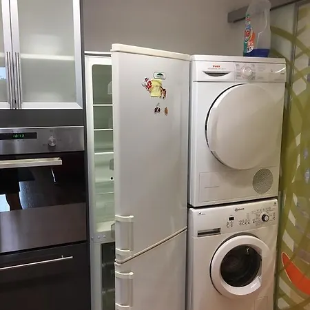 Apartment In Leafy Suburb