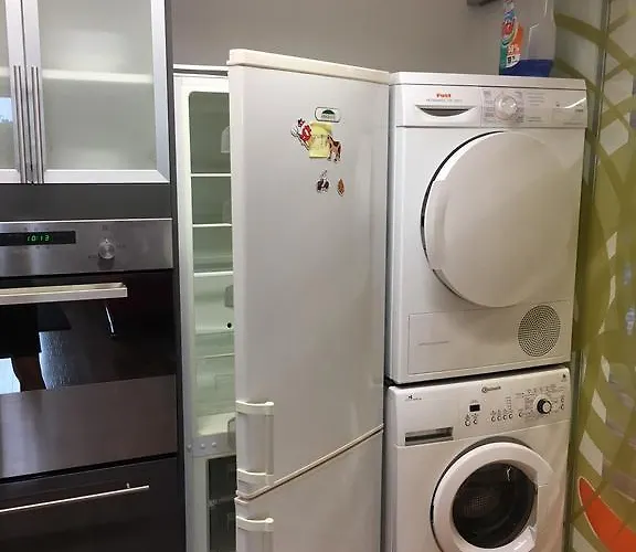 Apartment In Leafy Suburb